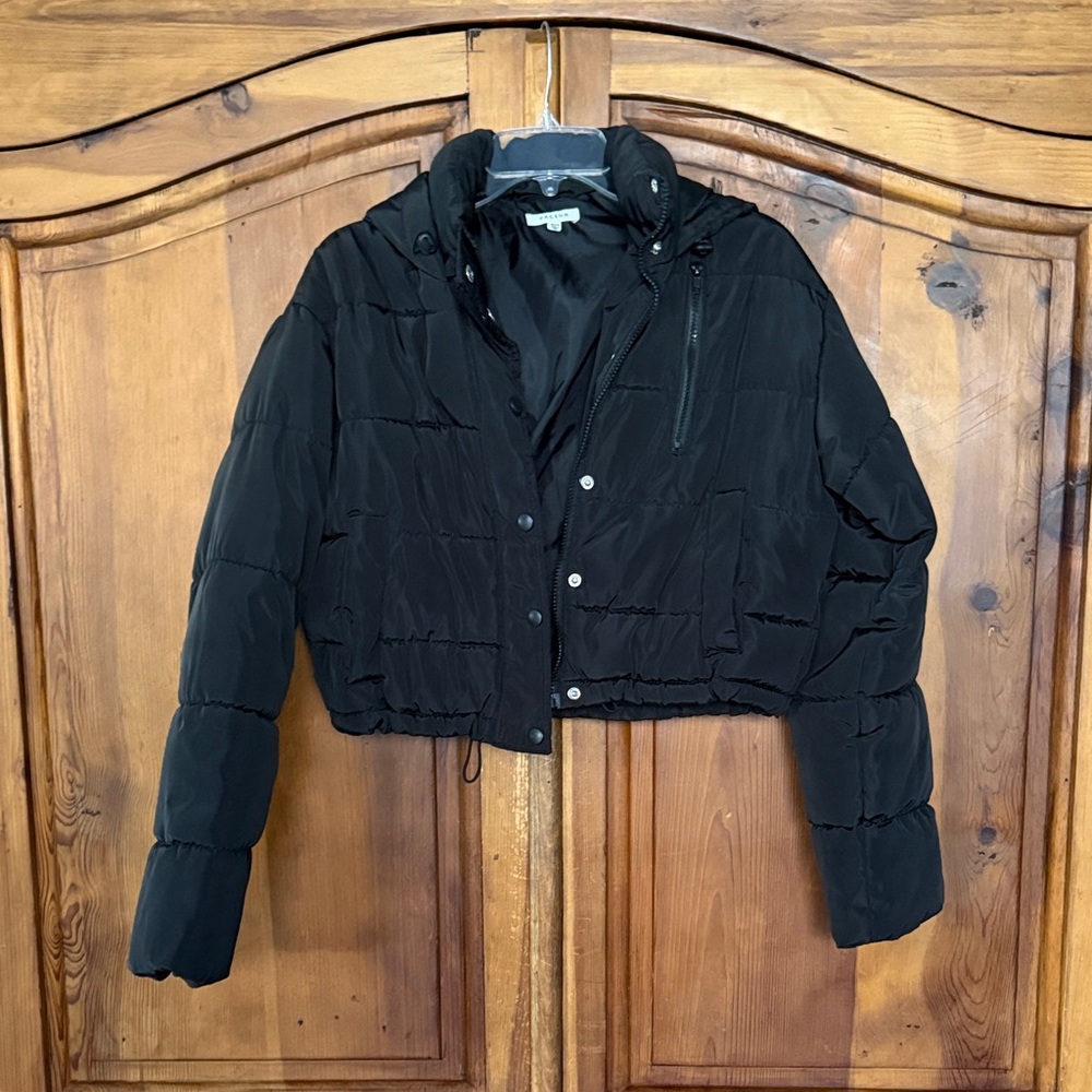 PacSun Black Cropped Puffer Jacket